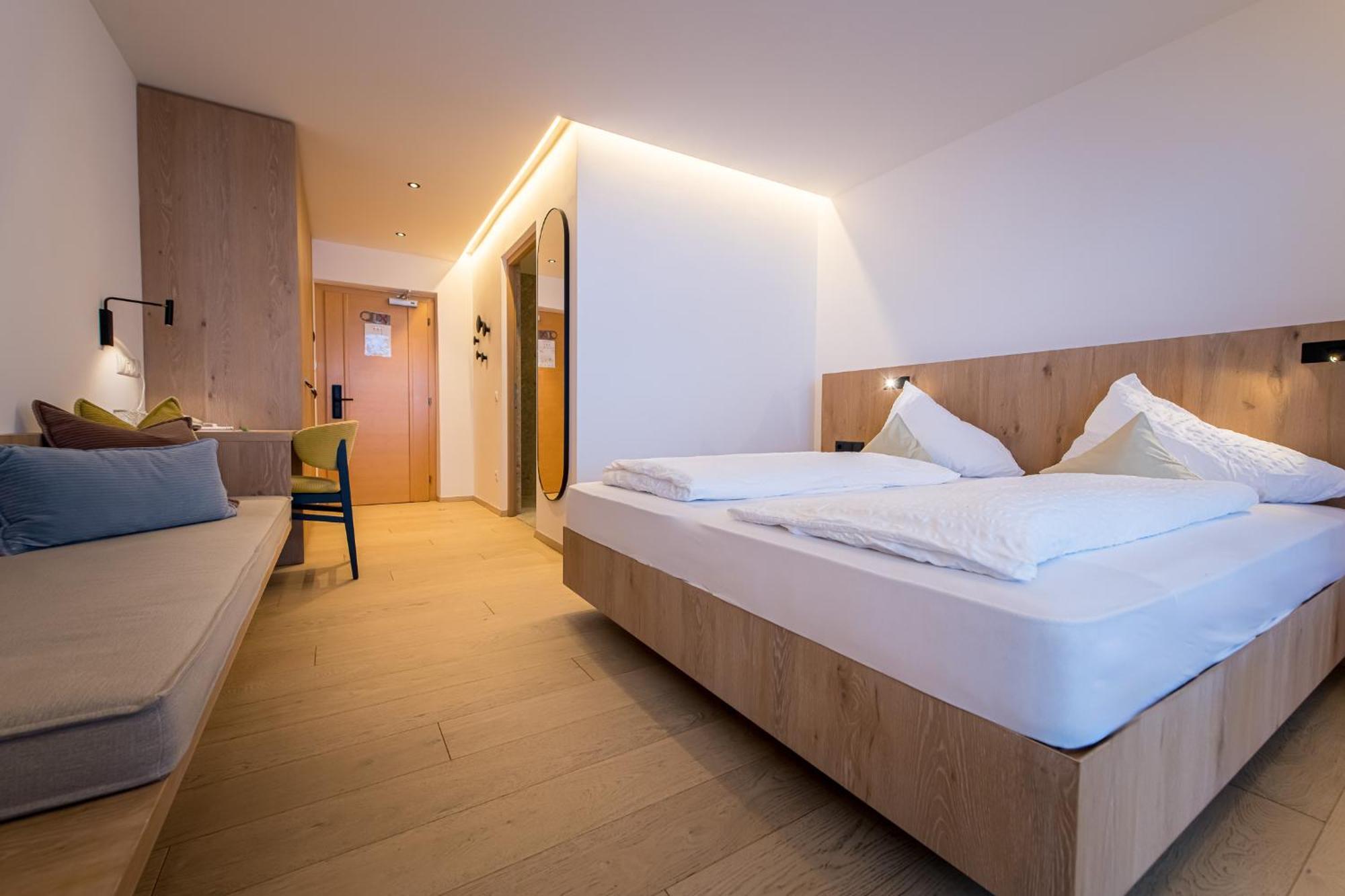 Basic Double Room,1675799856:JPEG